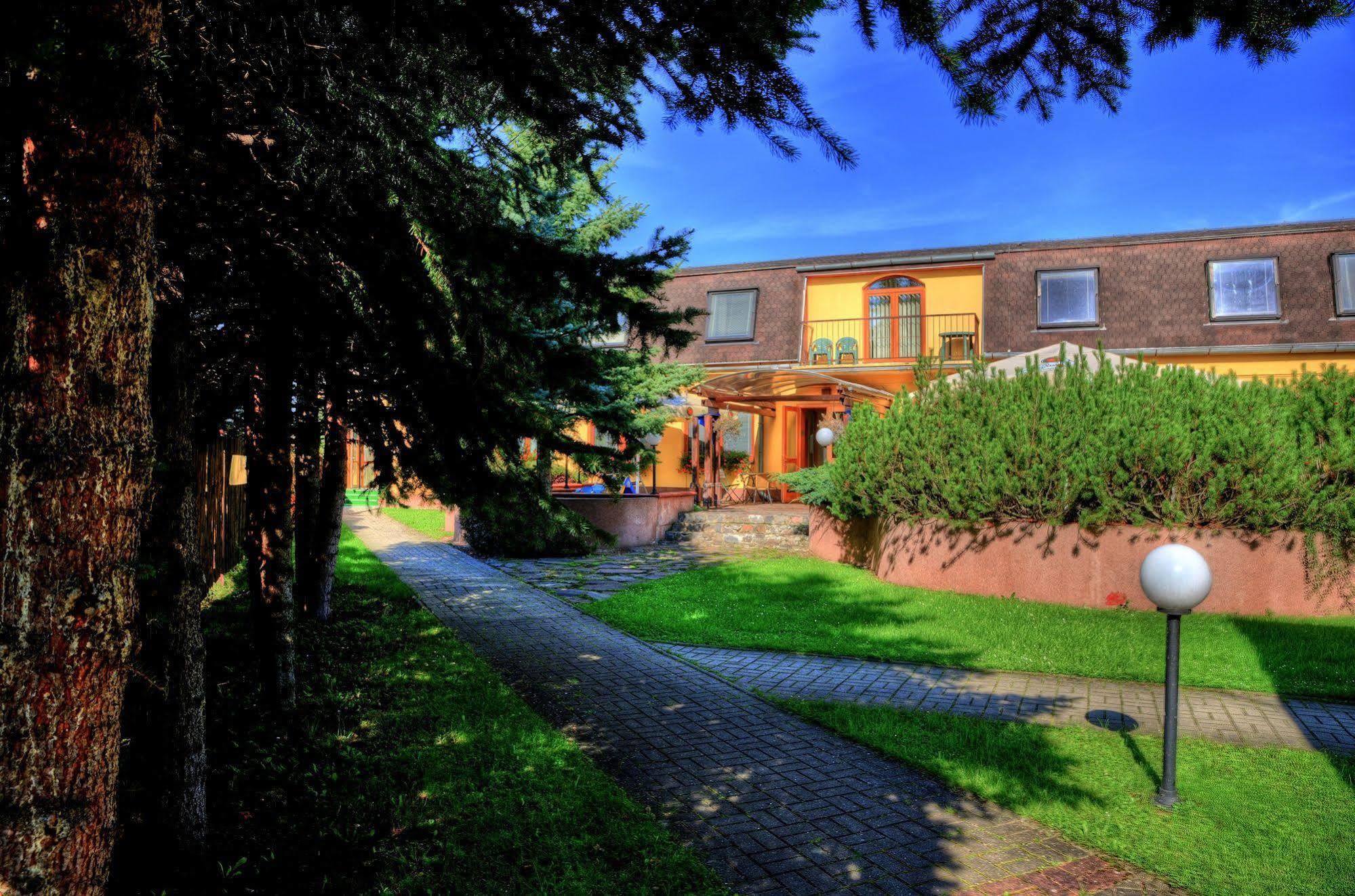 Penzion Agrothermal Bešeňová Esterno foto